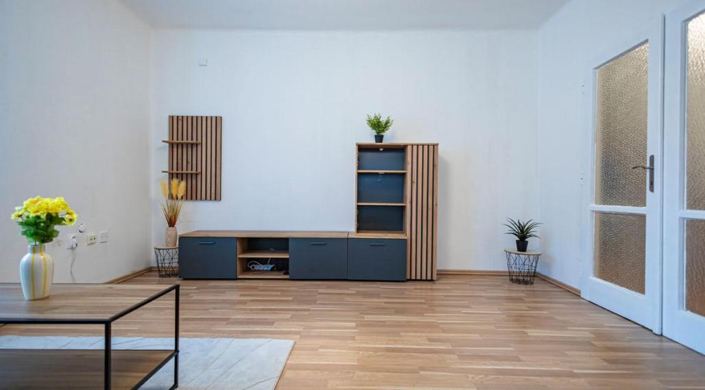 Prenájom 2-izbový zariadený byt - Trenčianska ul.